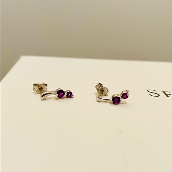 Vintage 9ct White Gold Amethyst Earrings. UK hallmarks on post. Pristine. - Picture 10 of 10